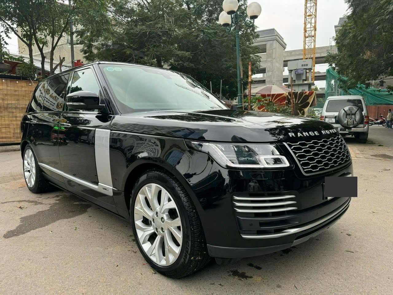 https://landrovervietnam.vn/z5020639561171_c6c4784a696c7545ca424fe5f9a6d9ff