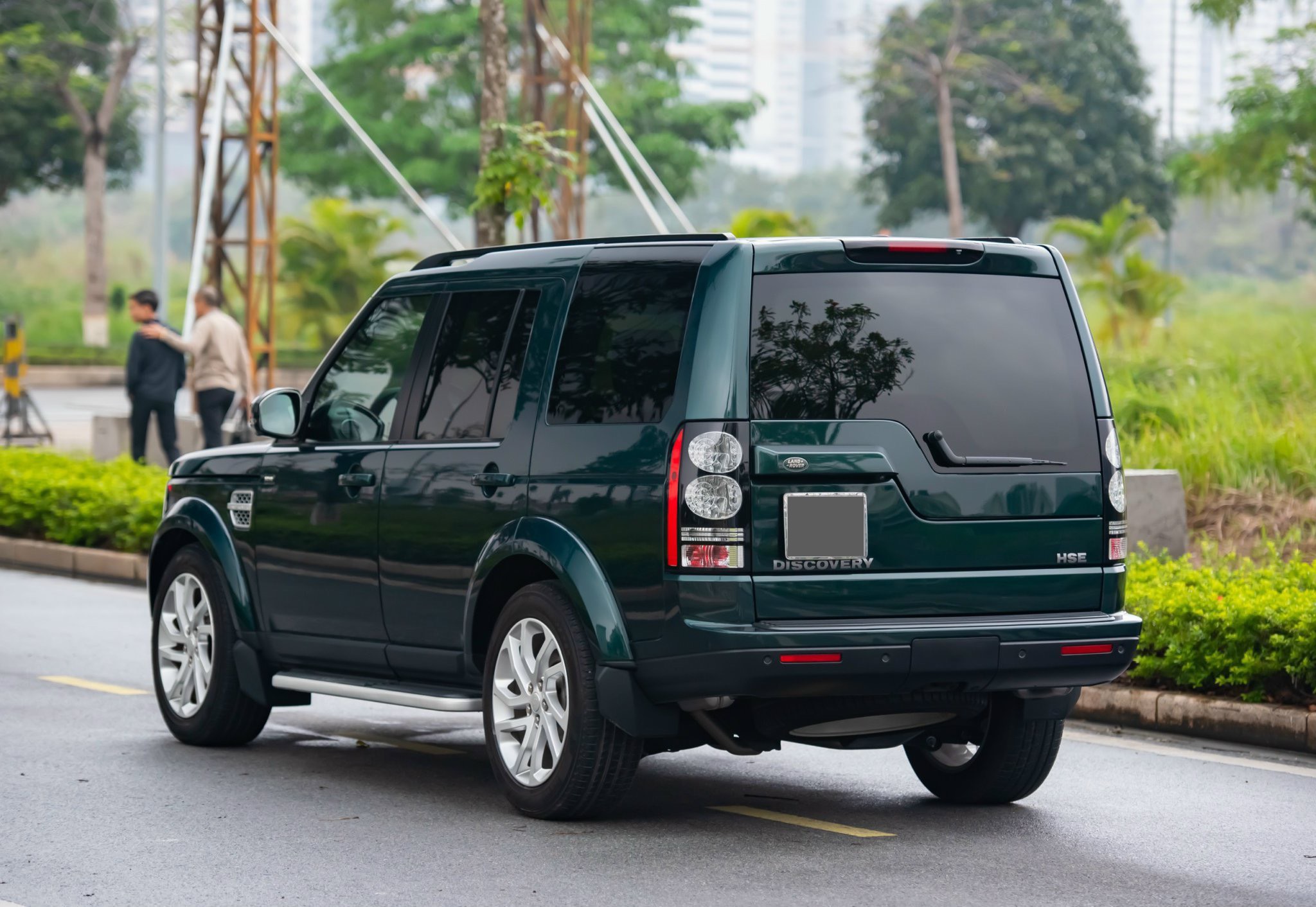 https://landrovervietnam.vn/z5133494616544_91f13a3edc6ba92e41e549468df89561