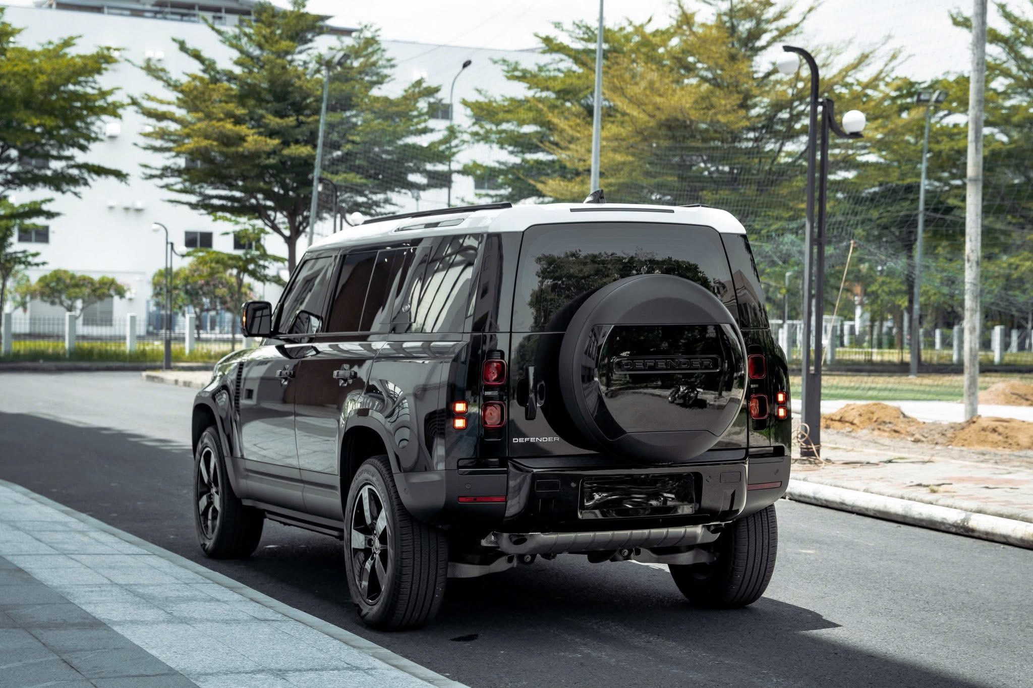 https://landrovervietnam.vn/499714141_4129478907319997_9175906228763277734_n