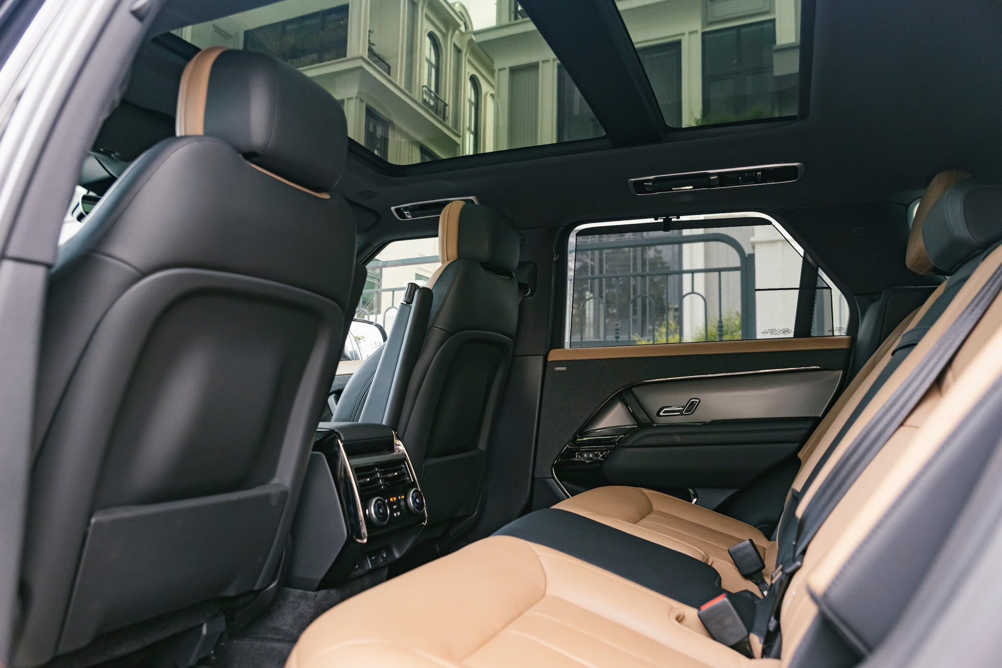 https://landrovervietnam.vn/527851112_3592302267572210_1597069102297464941_n