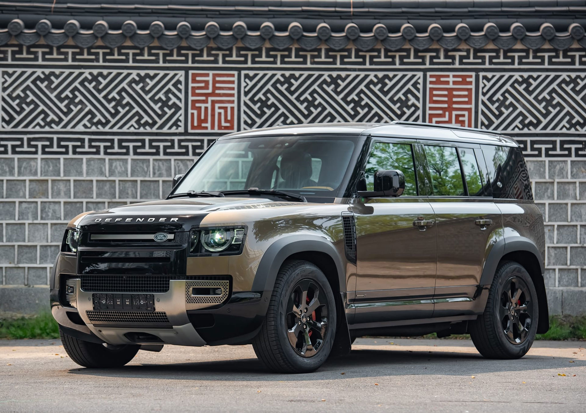 Land Rover Defender 110X 2024