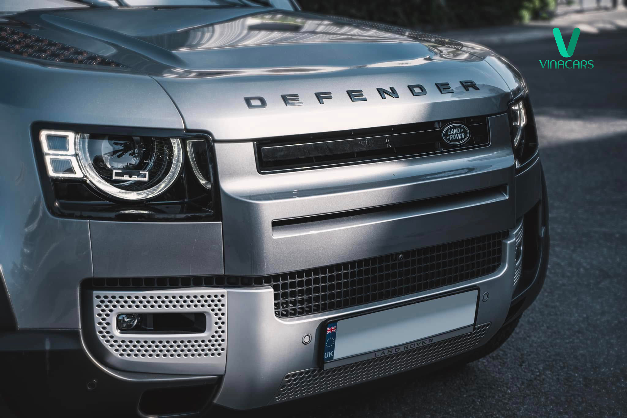 https://landrovervietnam.vn/Range-Rover-Defender-2021-14