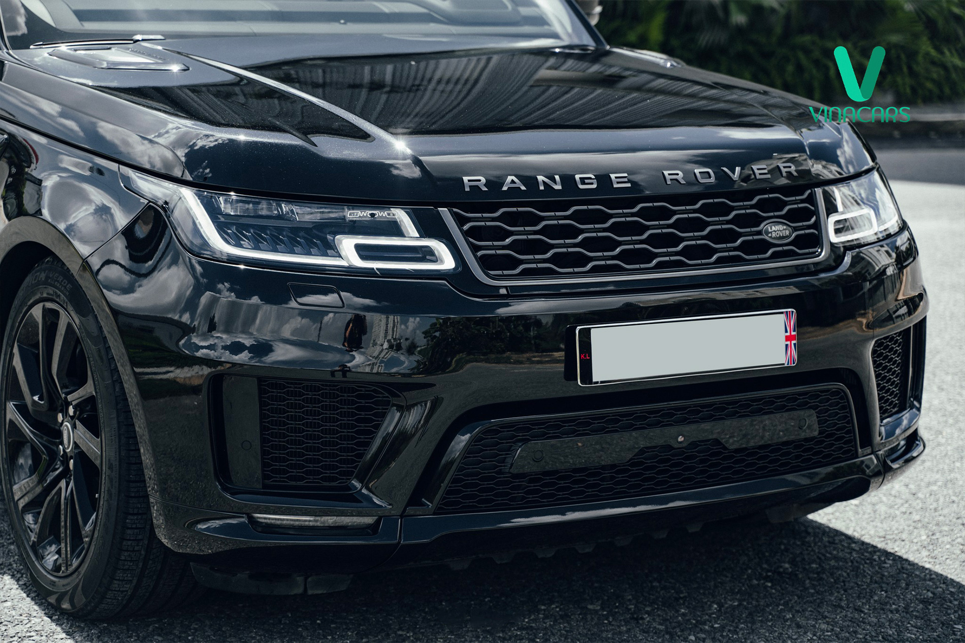 https://landrovervietnam.vn/Range-Rover-Sport-HSE-Dynamic-2019-18