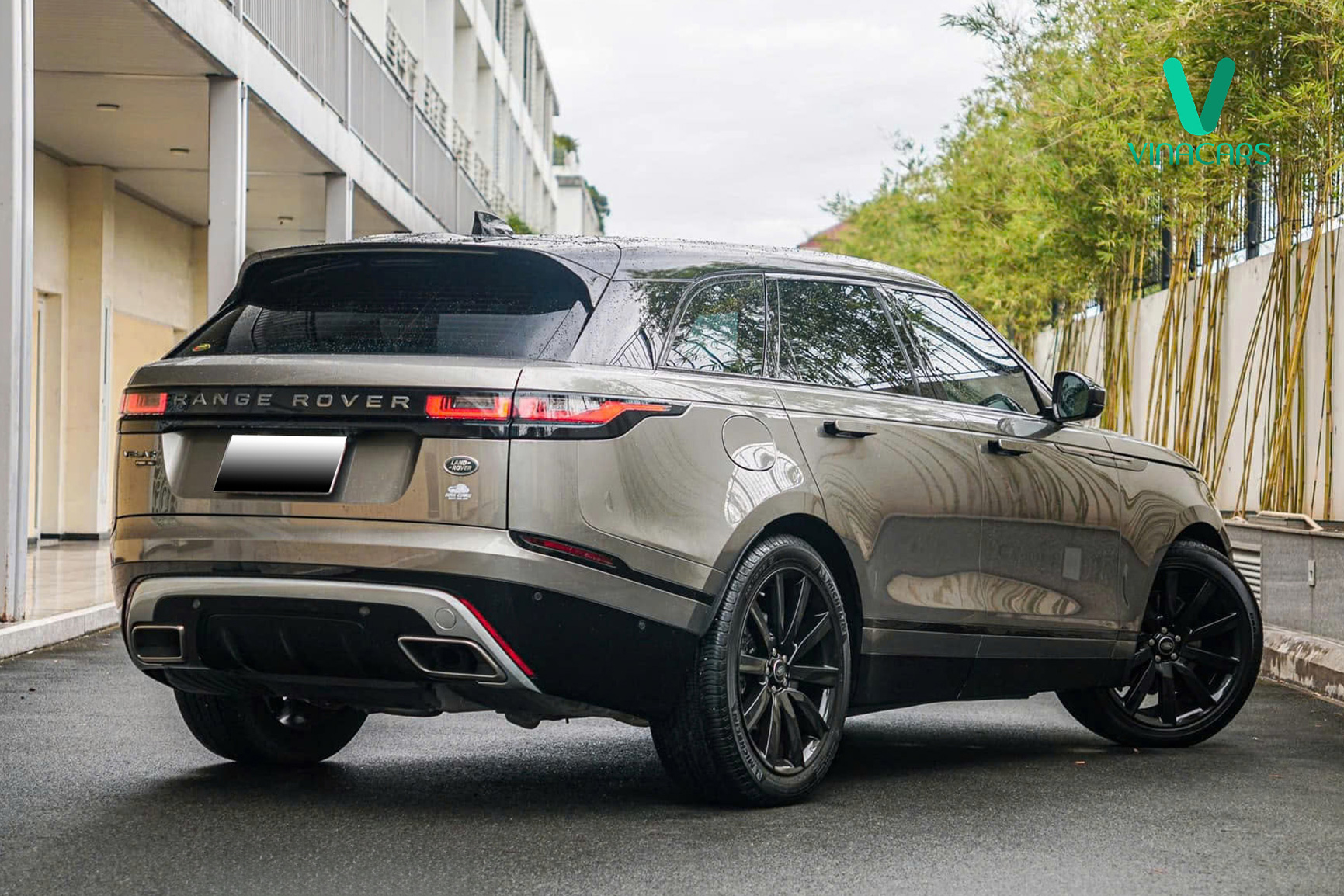 https://landrovervietnam.vn/Range-Rover-Velar-R-Dynamic-P300-SE-2018-38