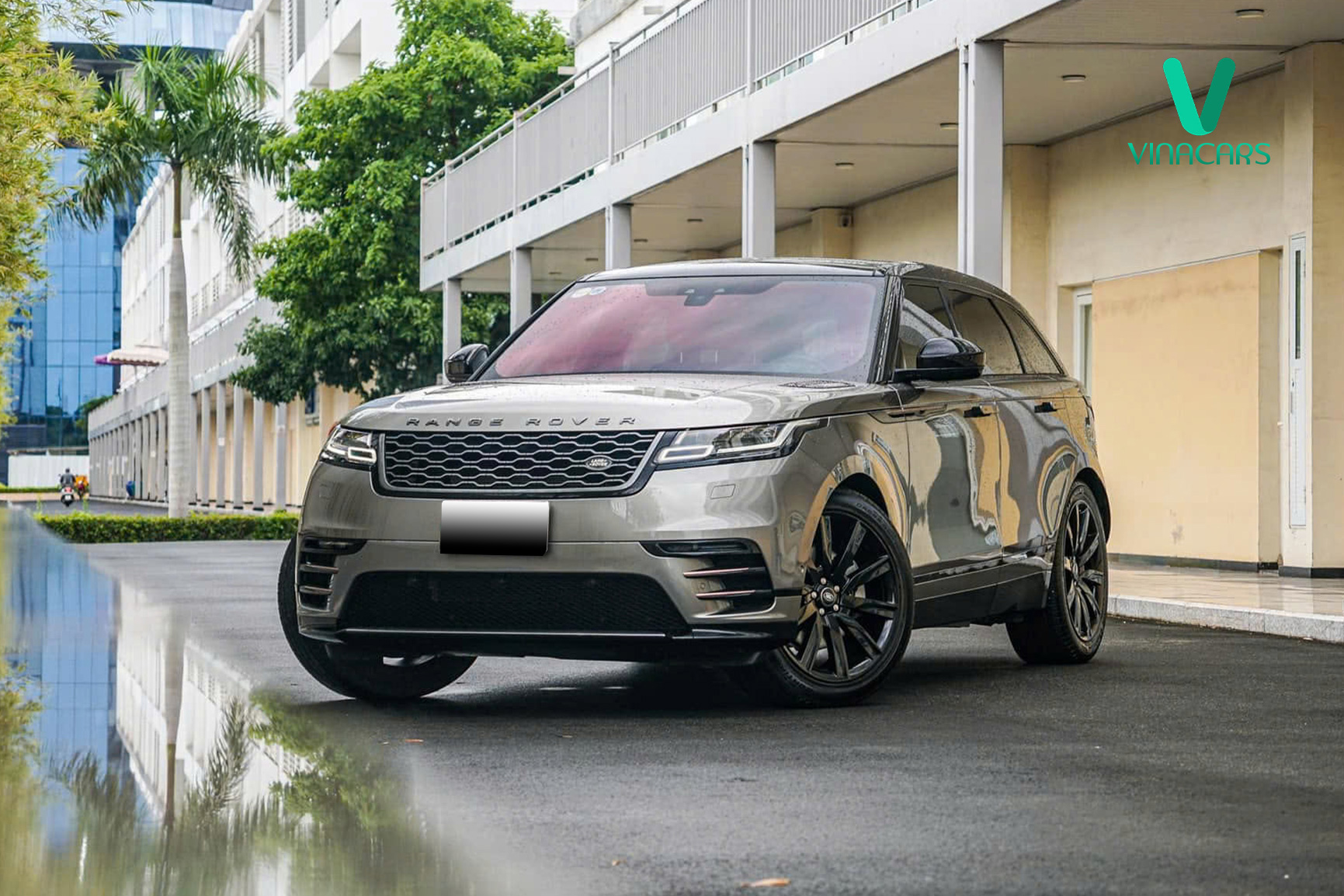 https://landrovervietnam.vn/Range-Rover-Velar-R-Dynamic-P300-SE-2018-40