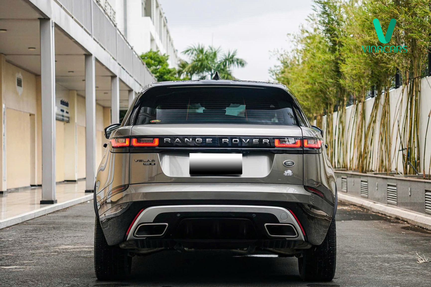 https://landrovervietnam.vn/Range-Rover-Velar-R-Dynamic-P300-SE-2018-44